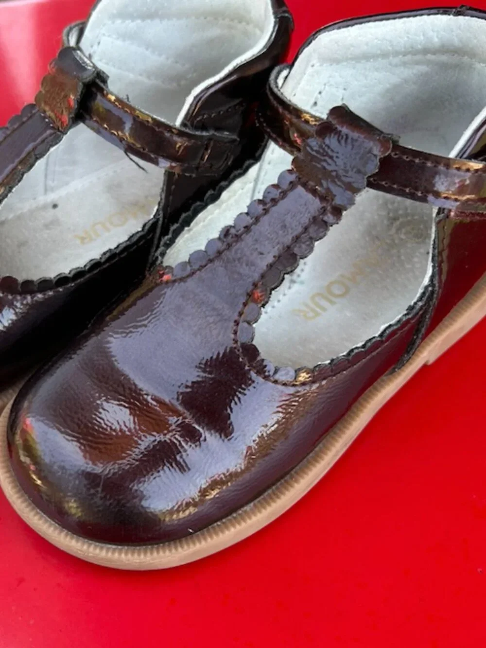 L'Amour Louise T-Strap Sz 8